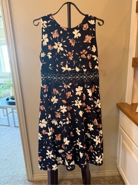 Navy Sleeveless Floral Midi Dress with Lace Waist